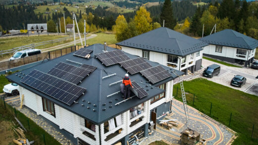 Montaż Paneli Fotowoltaicznych na Dachu