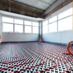 Porównanie Systemów Ogrzewania Podłogowego: Wodne vs Elektryczne