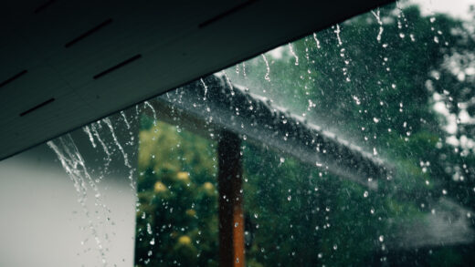 Systemy Zbierania Wody Deszczowej: Instalacja i Korzyści